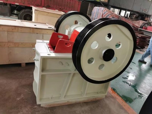 15Kw চোয়াল পেষণকারী মেশিন 5-20 TPH মাইনিং স্মল স্কেল রক ক্রাশার PE250*400