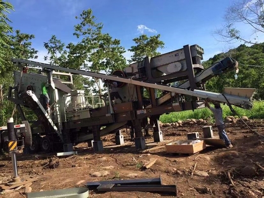 230 T/H সম্পূর্ণ স্ক্রীনিং এবং ক্রাশিং ইকুইপমেন্ট লৌহ আকরিক 750×1060 ট্র্যাকড ইমপ্যাক্ট ক্রাশার