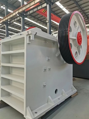 110Kw চোয়াল টাইপ রক ক্রাশার উচ্চ ক্ষমতা PE750*1060 380V স্টোন শঙ্কু পেষণকারী মেশিন