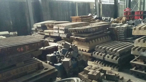 H3244 চোয়াল স্টোন ক্রাশার খুচরা যন্ত্রাংশ ম্যাঙ্গানিজ পেষণকারী লাইনার রক পেষণ করার জন্য