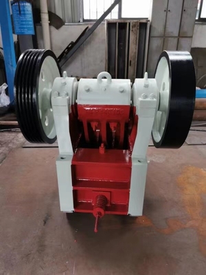 15Kw চোয়াল পেষণকারী মেশিন 5-20 TPH মাইনিং স্মল স্কেল রক ক্রাশার PE250*400