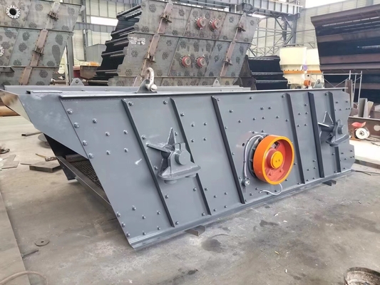 Yk সিরিজ সার্কুলার মোশন ভাইব্রেটিং স্ক্রীন 45Kw ইন কোয়ারি আয়রন গ্রে