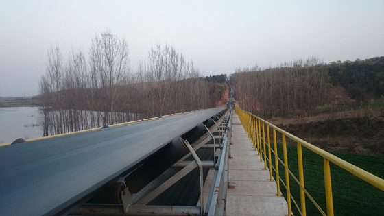 স্বয়ংক্রিয় বেল্ট পরিবাহক 415V, 440V 400mm কোয়ারি এবং খনিজ পরিবহন কয়লা ট্রিপার পরিবাহক