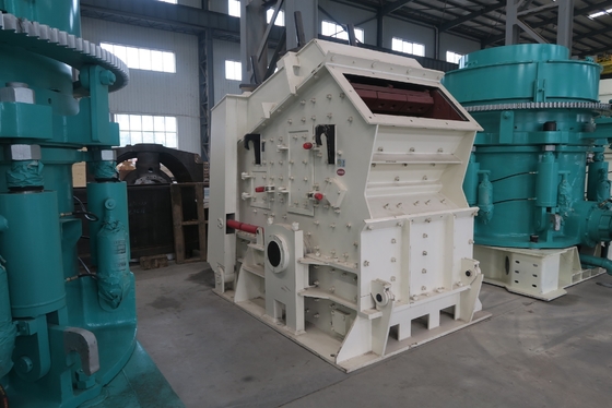 অনুভূমিক প্রভাব স্টোন ক্রাশার মেশিন 200Kw PF1315 সেকেন্ডারি কোয়ারি ক্রাশিং ডলোমাইট