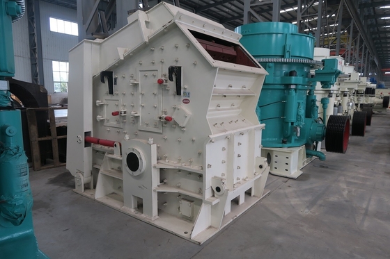 অনুভূমিক প্রভাব স্টোন ক্রাশার মেশিন 200Kw PF1315 সেকেন্ডারি কোয়ারি ক্রাশিং ডলোমাইট