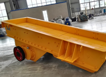 30KW ভাইব্রেটরি ট্রে ফিডার কোয়ারি হপার ZSW সিরিজ ভাইব্রেটিং ফিডার 500 TPH